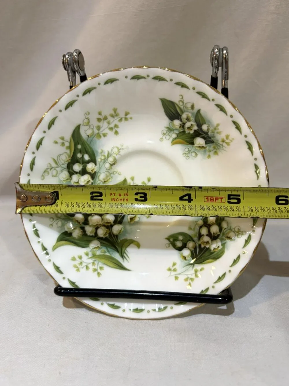 Royal Albert England Flower of the Month May Lily of the Valley Cup Saucer Set